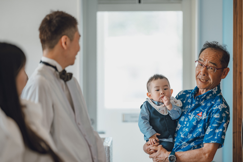 お二人のお子さんと新婦様のご家族が一緒