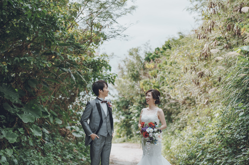 繫みを抜けると海が開ける
