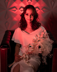 普通のフォトウエディングでは撮らないような写真をパラディス・ブルー・ウエディングのオーナーは求めるので（笑）楽しいしイマジネーションの終わりがないですね。