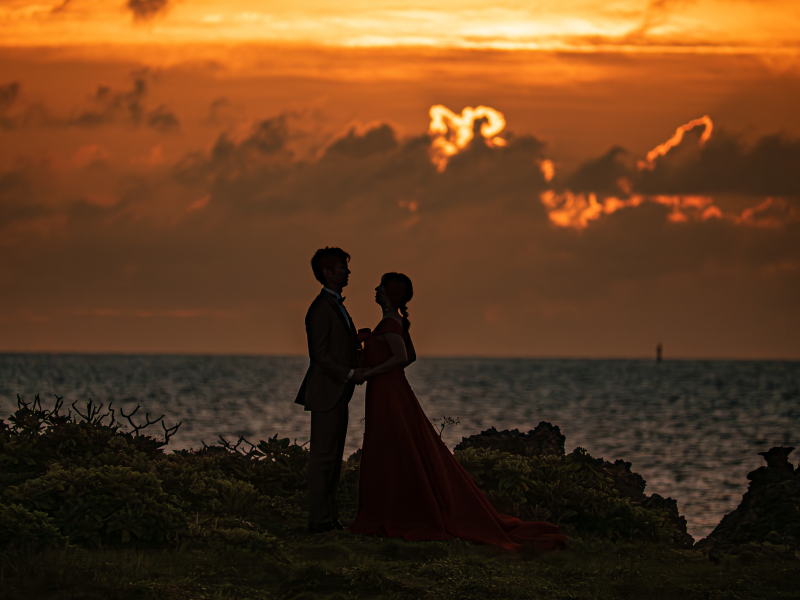 宮古島で超割Ⓐ!衣裳2着付き【ムービー(ドローン&一眼)撮影編集付き:ビーチ+サンセット】☆オープニングムービー対応!