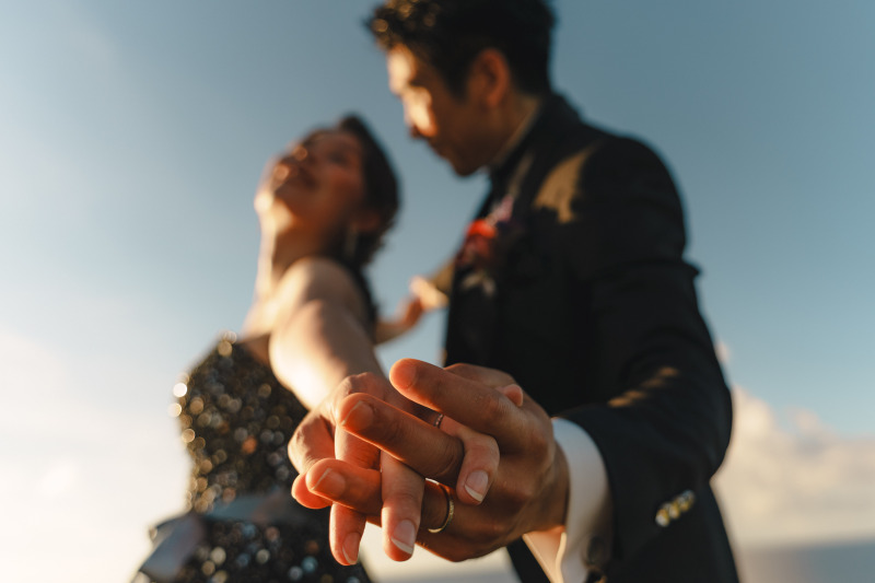 <本島>スプラッシュ!海に入っちゃえ!衣裳2着OK【ビーチ撮影+サンセット撮影付き】ドローン撮影付き★