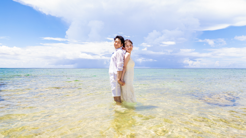 <本島>スプラッシュ!海に入っちゃえ!衣裳2着OK【ビーチ撮影+サンセット撮影付き】ドローン撮影付き★