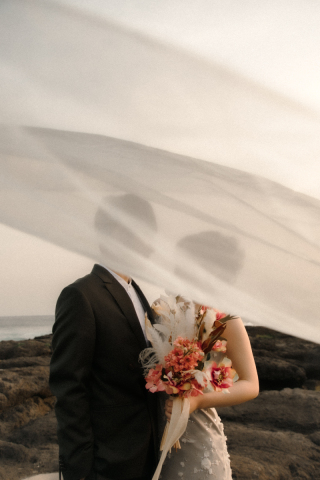 LUMIEREが映し出す独特な世界観のフォトウエディング