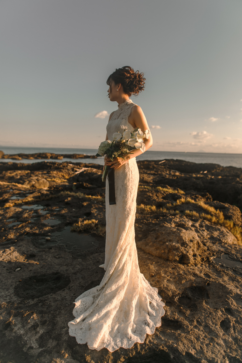 夕日が沈んできたら近くの岩場でも♪