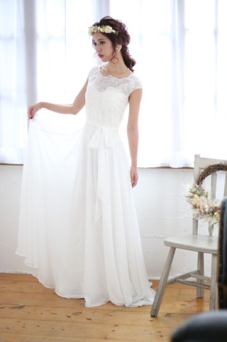 花柄レースリゾートドレス