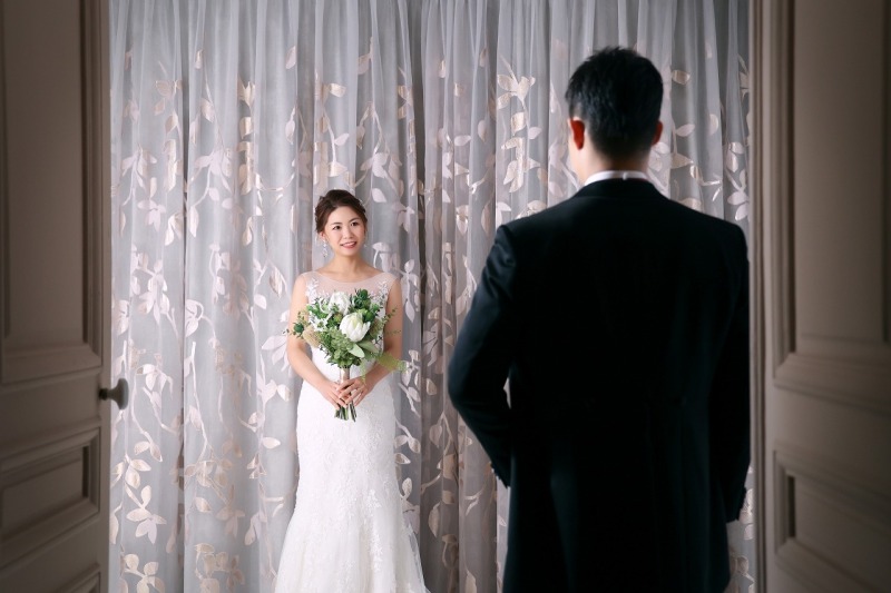 向かい合い二人