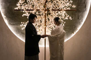 互いの愛を静かに確かめ合う瞬間