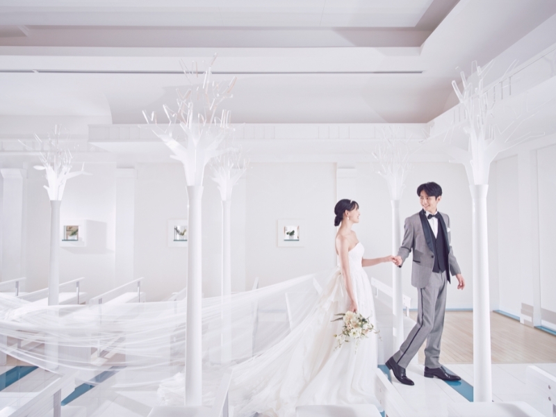 【バージンロードで華やかな一枚を】