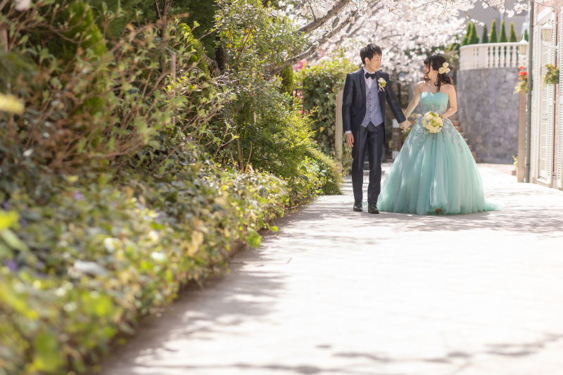 春は桜以外にも緑あふれるガーデンも♪