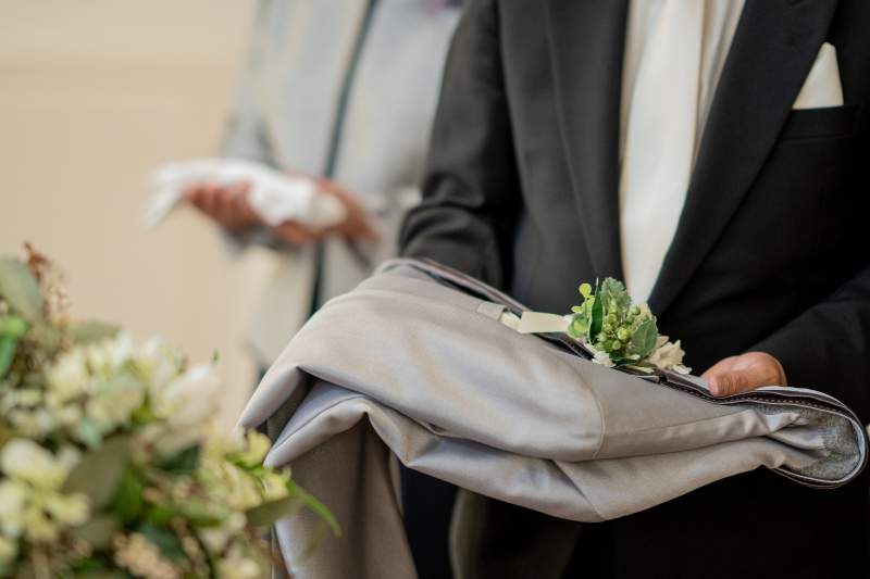 新郎様のお仕度を...