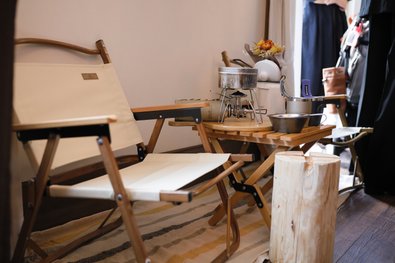 キャンプグッツをウェルカムスペースに♡