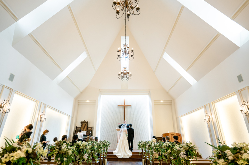 木のぬくもり温かなチャペル