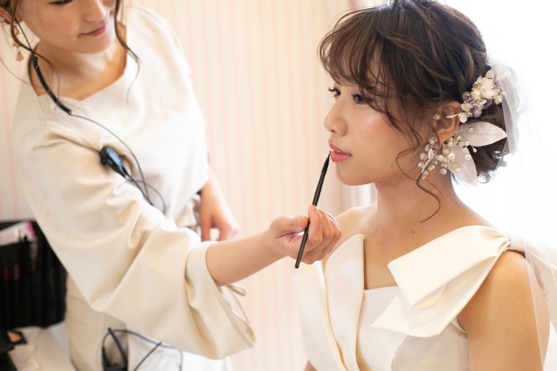 結婚式も担当している経験豊富なスタイリストがご案内