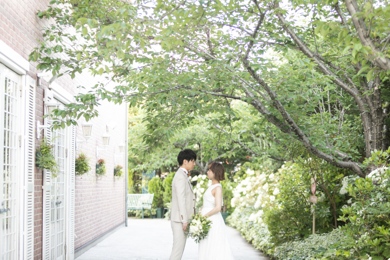 【マーブルビーチでロケーションフォト！】開放的なビーチフォト＆結婚式場でたっぷり撮影プラン◇ドレス1着
