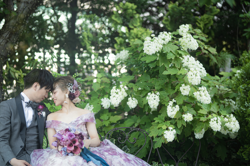 【平日限定*お好きな時期に撮影可能♪】チャペル・ガーデンなど結婚式場でフォト撮影◇選べるアートブーケ付き◆ドレス2着撮影