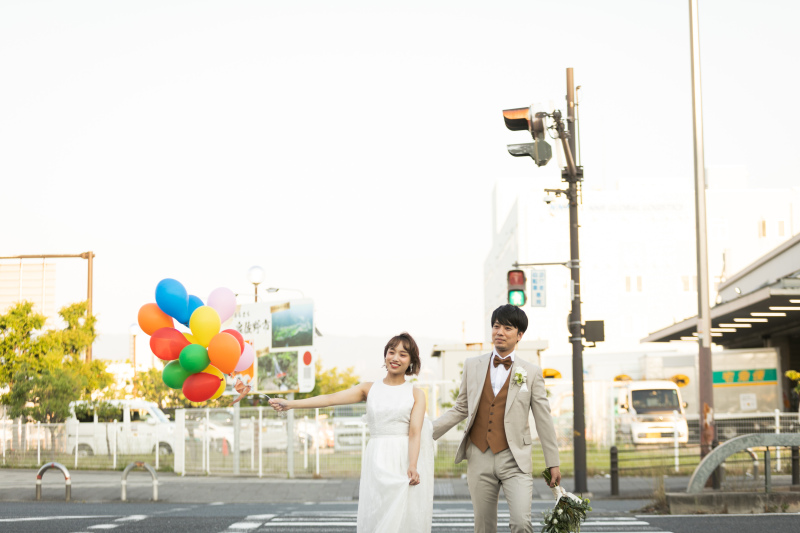 【平日限定*お好きな時期に撮影可能♪】チャペル・ガーデンなど結婚式場でフォト撮影◇選べるアートブーケ付き◆ドレス2着撮影