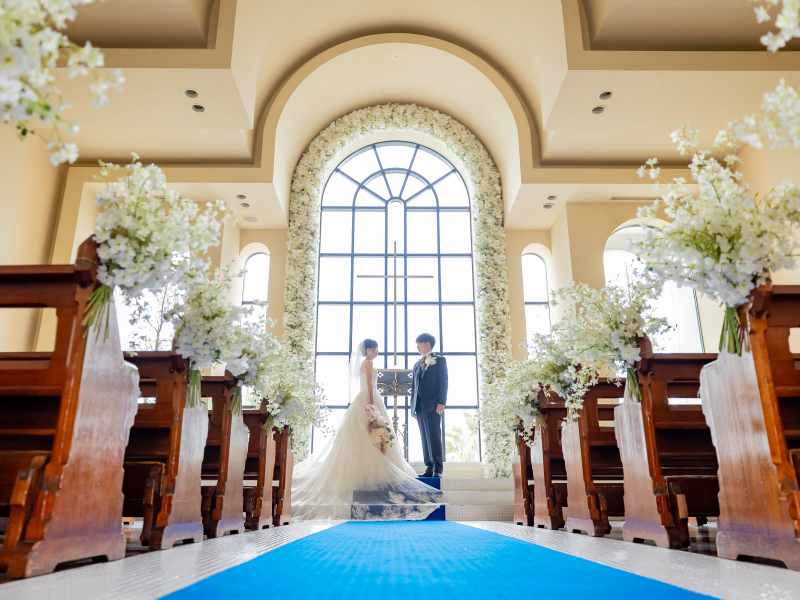 ミコノス島モチーフの開放的なチャペル