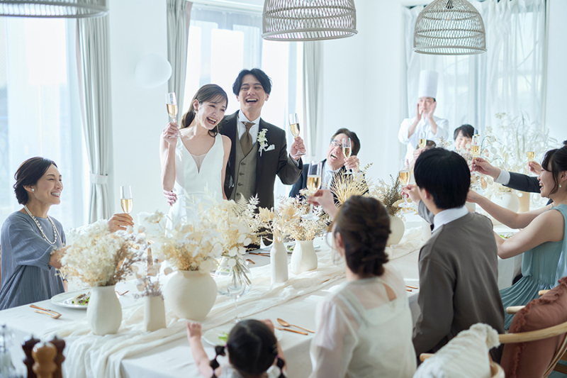 【フォトウェディング+両家顔合わせ(お食事付き)】結婚が決まったカップルに!フォトと顔合わせが同日で叶います◇ドレス1着