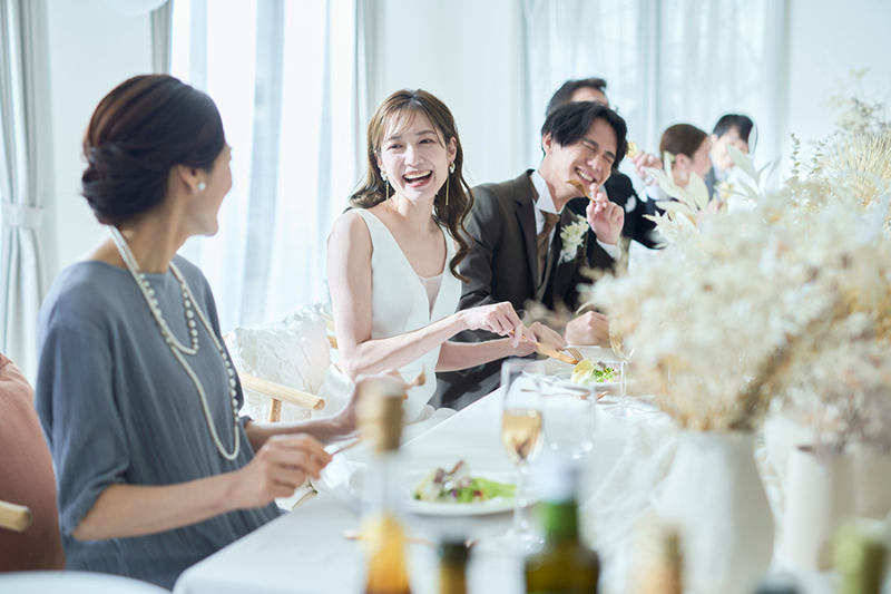 【フォト+ランチorディナー】ウェディングフォトの後は、ゆったりとお食事を愉しんで◇ドレス1着