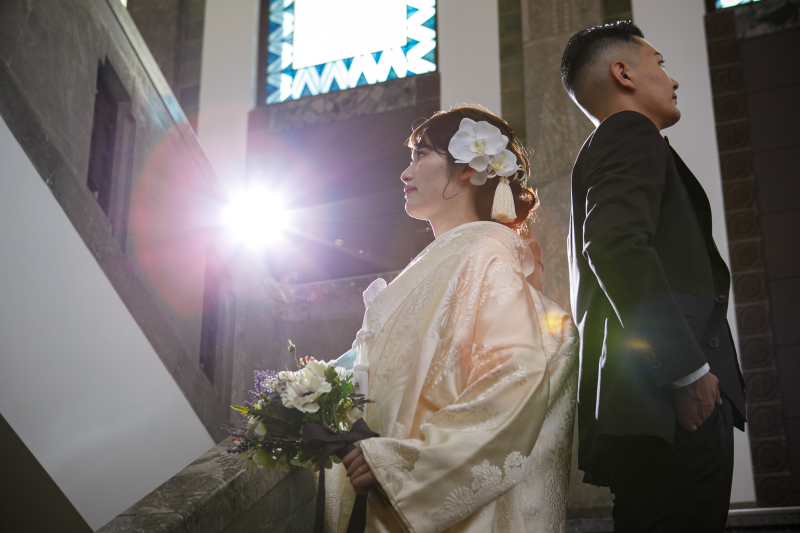 差し込む光に包まれて