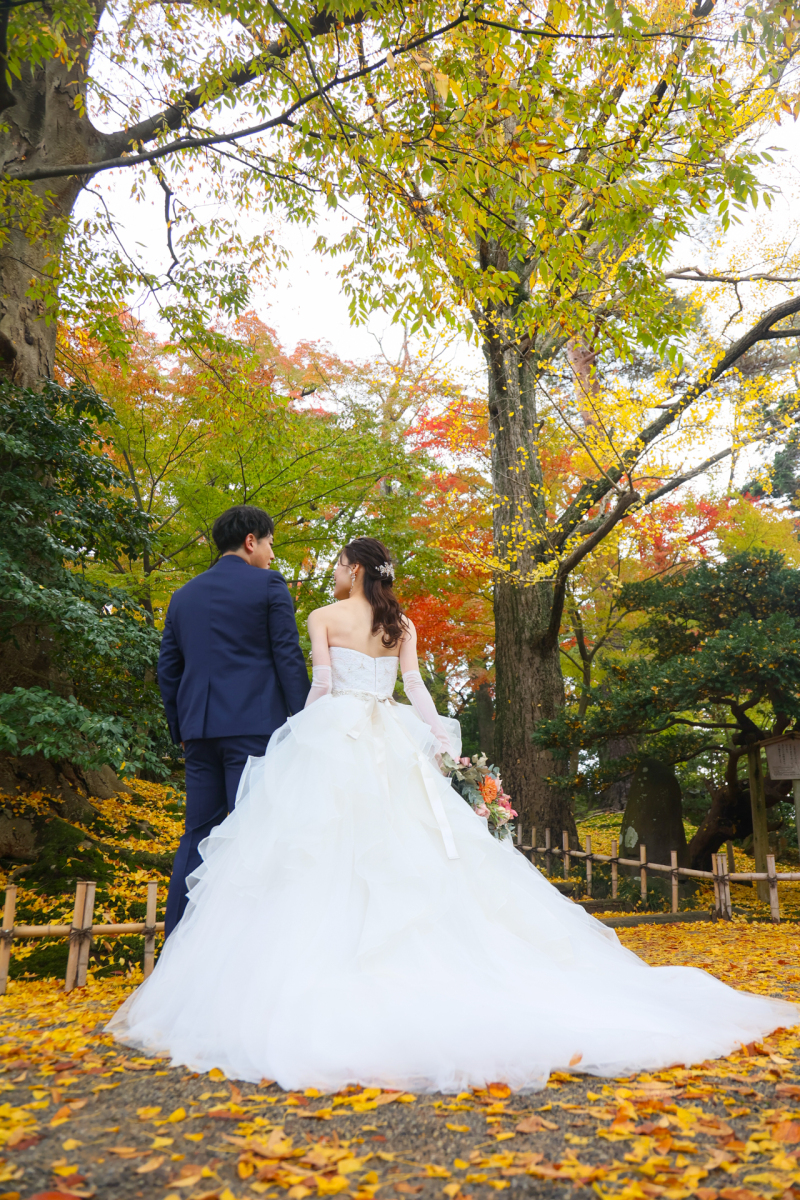 後ろ姿も忘れずに