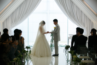 ご家族・ご友人に祝福されながらのチャペルフォト♡