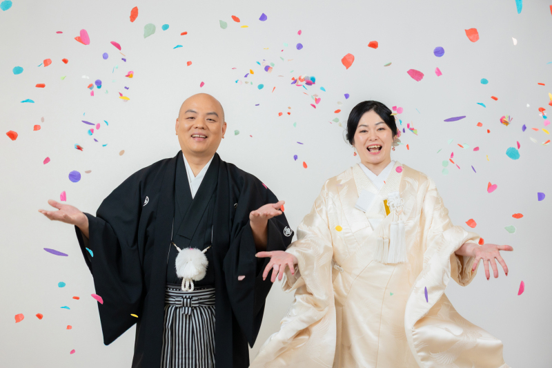 ラストはコンフェッティで大笑い!