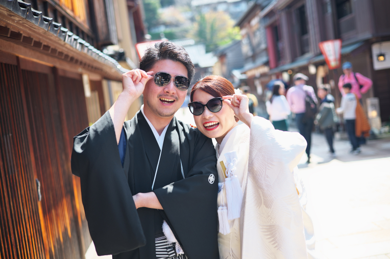 和装でもサングラス！！