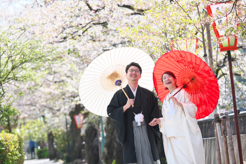 マストアイテムの番傘で