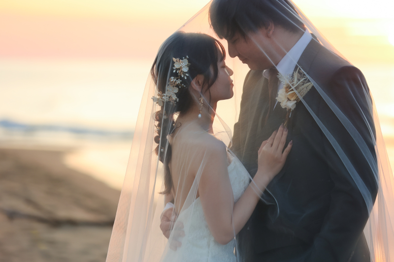 ベールに包まれて