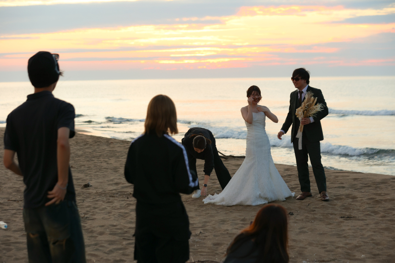 次のカットの準備中