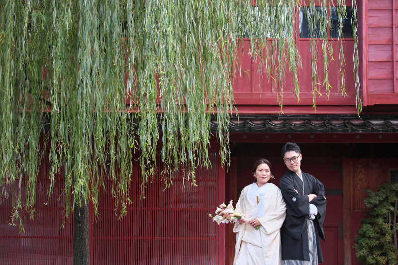 紅色映えるひがし茶屋街