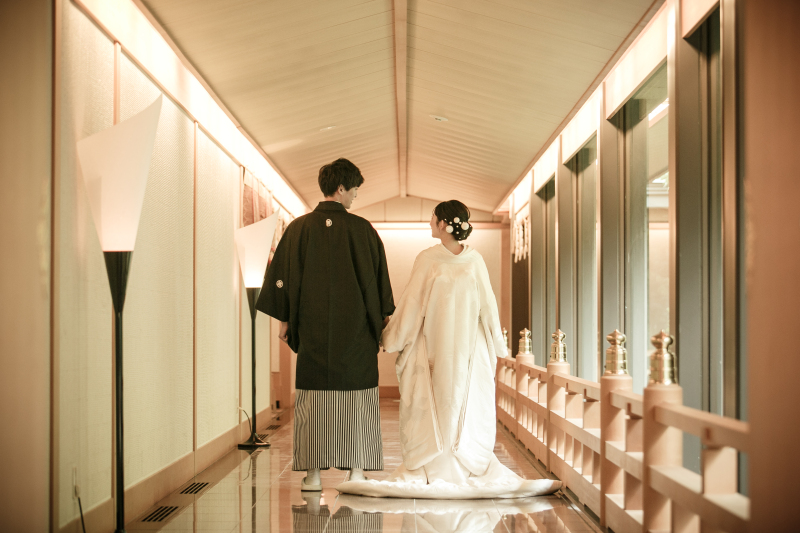 お引きずりが美しい後ろ姿