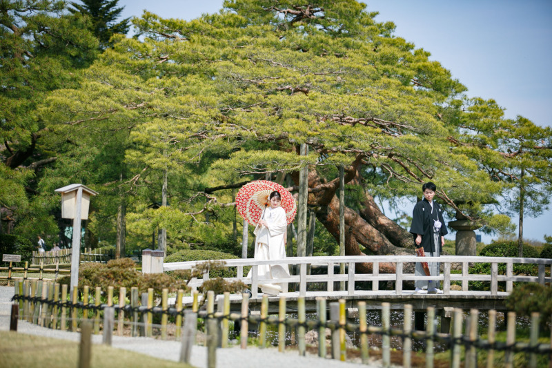 なるべく人が映り込まないルート、構図で撮影します