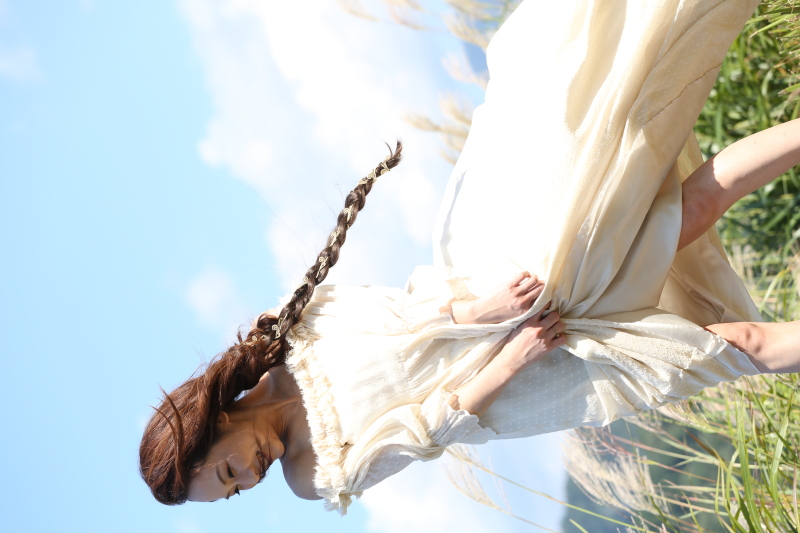 山の秋、風と遊ぶ新婦さま:)