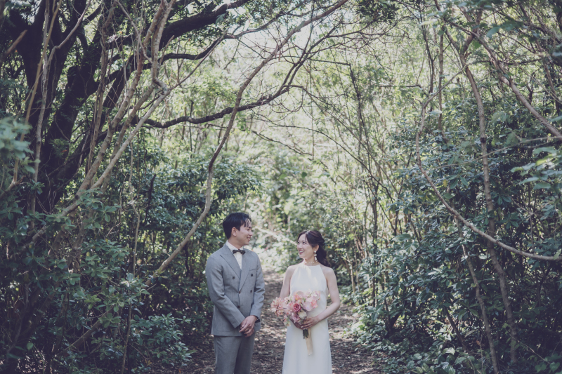 ロケ地1ヶ所目はシンプルドレス