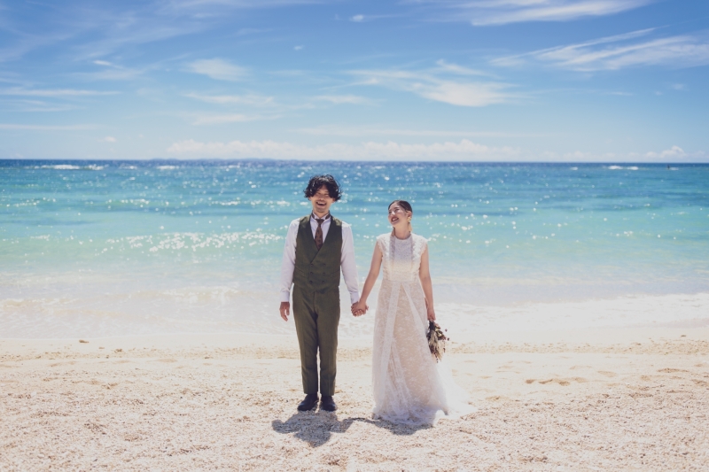 沖縄の綺麗な海をバックは外せません！！