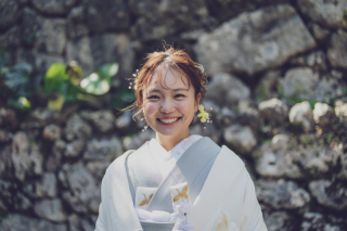 【ロケーションプランB割引】5.6月限定!和装1点&ロケーション撮影|古民家やビーチで沖縄らしい風景で和装を叶えるプラン