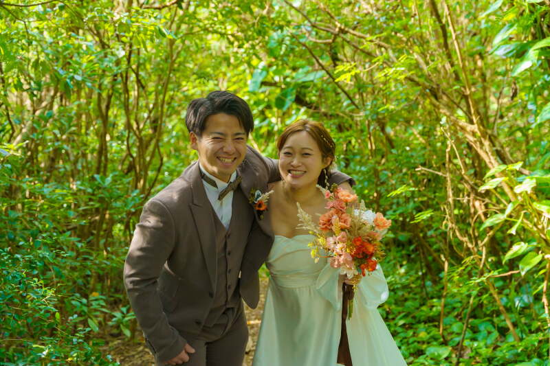 最後は肩を組んで仲良く！