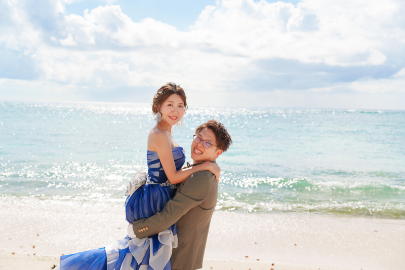 抱っこで思わず笑顔に