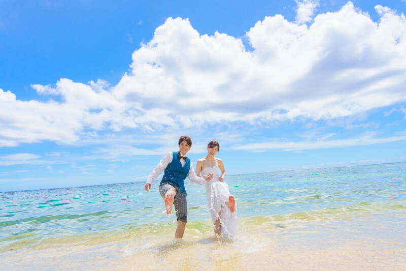 カメラに向かって水をバシャーーン！！