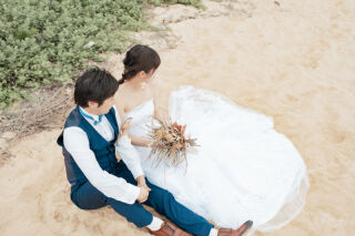 ふんわり広がるドレス