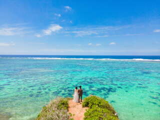 沖縄の景色と共に