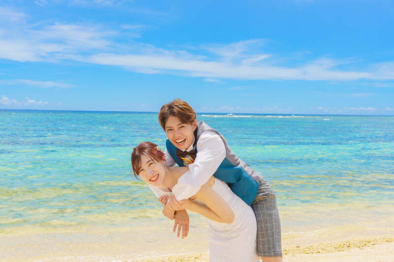 今度は新婦さんがおんぶ！？笑