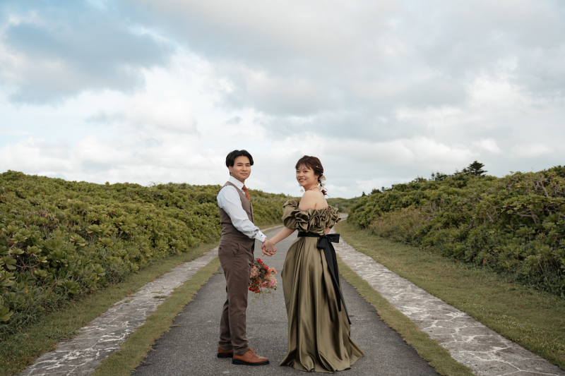 岬へと続くその道を