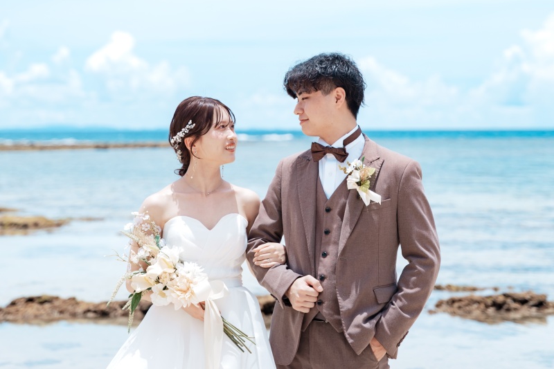 広がる青い海と