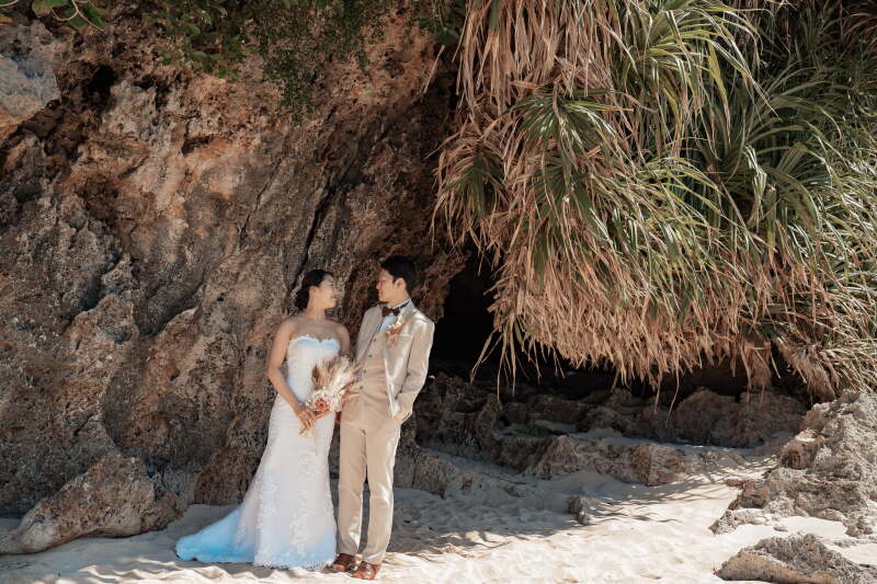 岩場でシックに