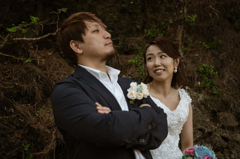 見つめる新婦さん♡