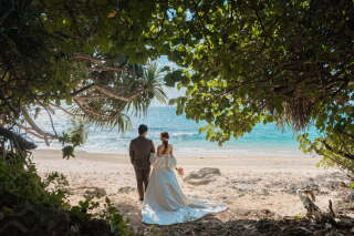 沖縄を感じるウェディングフォト