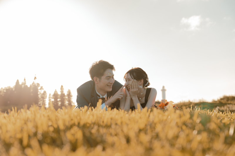 芝生でごろごろ